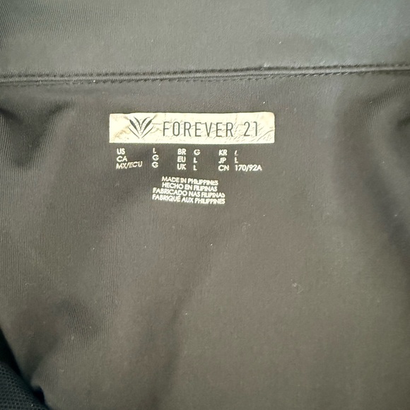 Forever 21 Black Sports Top - Picture 3 of 3